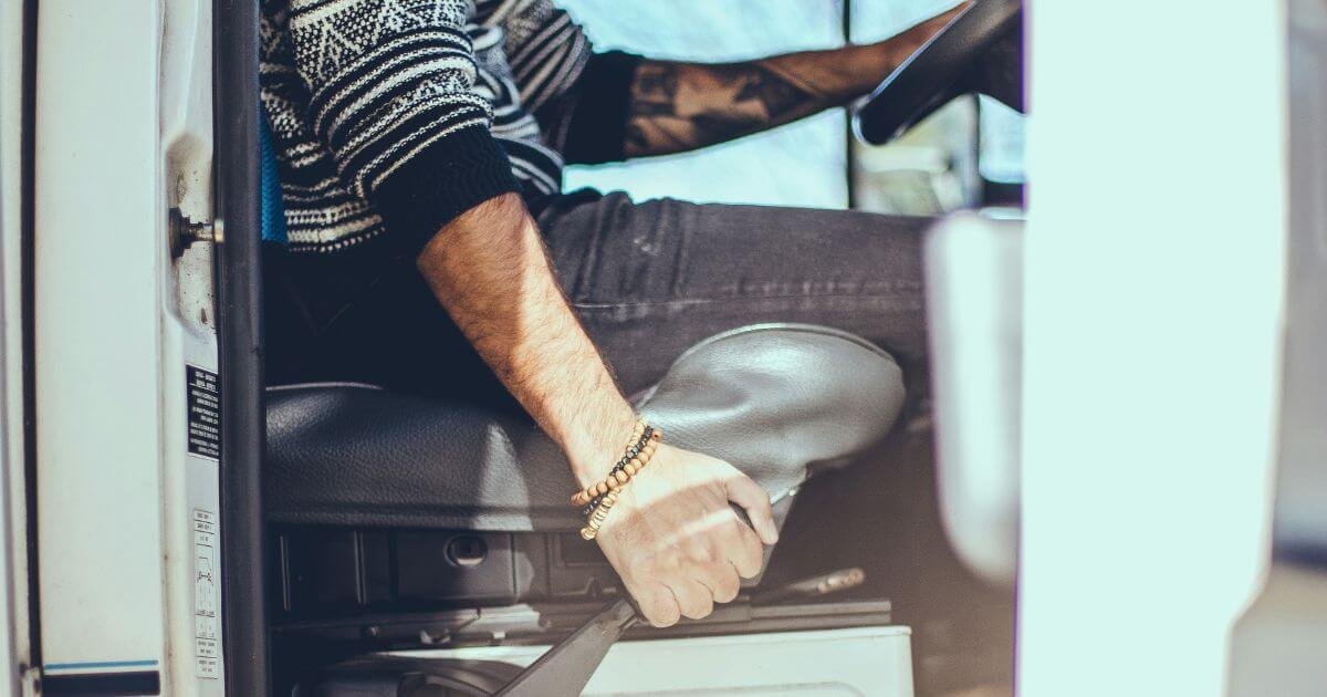 What driving licence do I need to drive a motorhome?